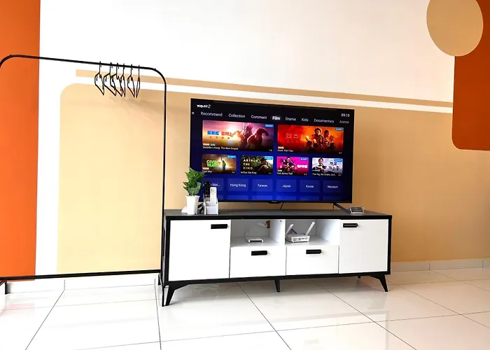 Georgetown Beacon Skypool 9 Pax Family & Baby-Friendly Luxury Suite Penang